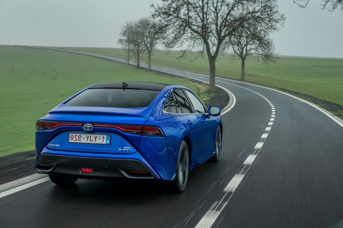 Lamborghini aventador roadster 2013, motor